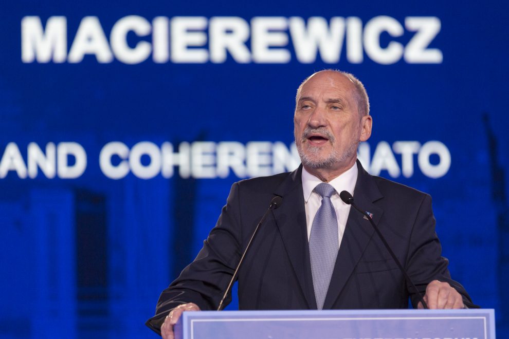 Antoni Macierewicz Mi-17