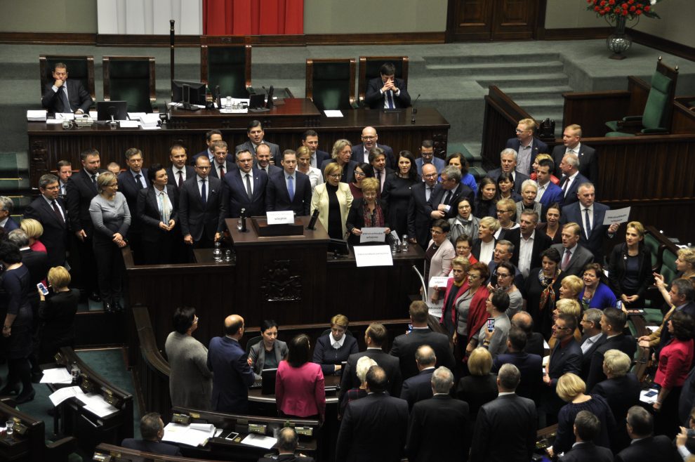 Kolejne oskarżenia prorządowych mediów wobec opozycji