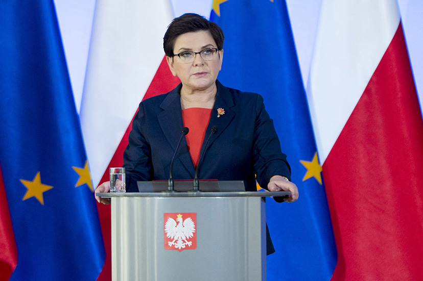 Orędzie Beaty Szydło, czyli polityczna schizofrenia