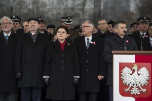 Ryzykowna gra rządu pogrąży nie tylko Polskę