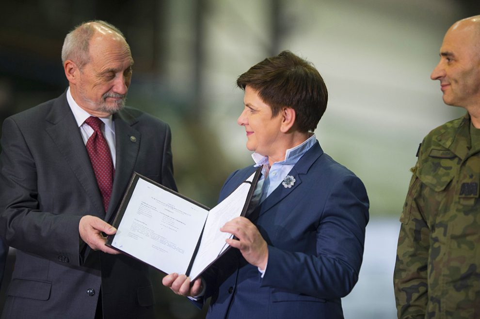 Czy Macierewicz za to beknie? Chaos w wojsku