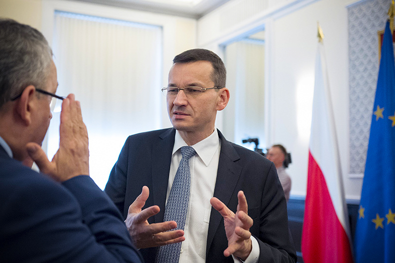 Będziemy płacić mniejsze składki? Nowy pomysł Morawieckiego