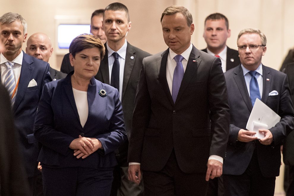 Sojusz Szydło - Duda receptą na słabnący PiS?