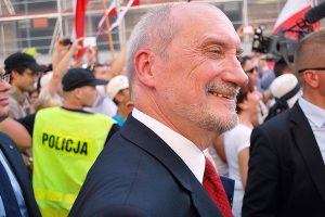 W Sejmie jeszcze tego nie wiedzą. Macierewicz ma kolejne kłopoty