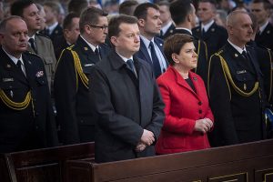 Głowa policjanta to za mało. Szydło zdymisjonuje ministra?