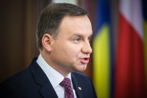 Prezydent Duda nieopatrznie uderza w PiS