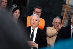 Kaczyński niczym kapłan sekty