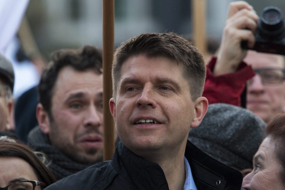 Petru już wie, jak odbić się od dna?