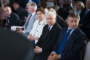 Plan awaryjny PiS na następne wybory? Koń trojański w opozycji