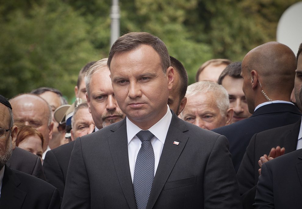 Andrzej Duda znalazł się w pułapce. Czy prezydent pokrzyżuje reformę sądownictwa PiS?