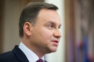 Andrzej Duda znalazł się w pułapce. Czy prezydent pokrzyżuje reformę sądownictwa PiS?