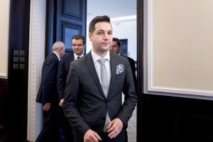 Patryk Jaki wpadł w panikę. Wygląda na to, że wiceminister nie radzi sobie z Twitterem