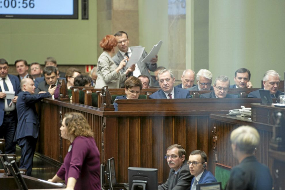 Poseł PiS-u znów przekroczył granice przyzwoitości. Tak rodzi się chamska zmiana?