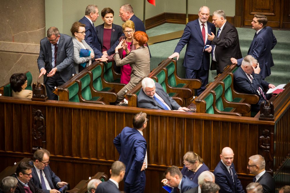 Czy to początek końca PiS w internecie? Prawicowe trolle buntują się wobec własnego szefa