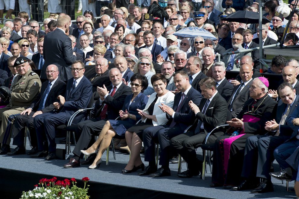 Czy coś zatrzyma rozpędzony PiS? Tygodniowy przegląd sondaży