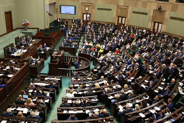 PiS zapłaci horrendalne kary. Złamali ustawę o finansowaniu partii politycznych!