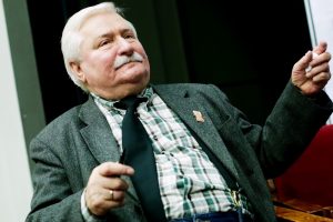 Lech Wałęsa wraca do gry. W social mediach robi się gorąco