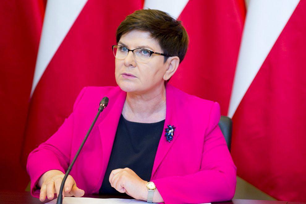 Prezydencki minister karci premier Szydło i pokazuje jej miejsce w szeregu