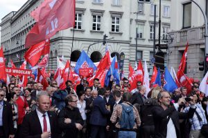 Czy lewica zyskała na zamieszaniu w sprawie aborcji? Tygodniowy przegląd sondaży