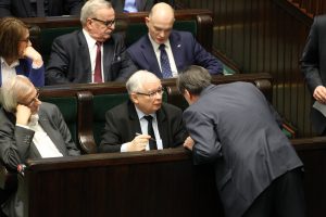 PiS znalazło się w sytuacji bez wyjścia. Jarosław Kaczyński stał się niewolnikiem własnej polityki