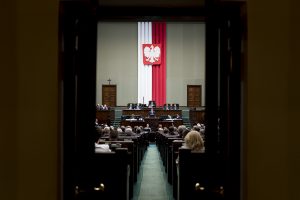 Słychać PiS-u wycie. Znakomicie. Tygodniowy przegląd sondaży