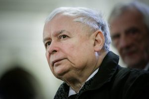 Kaczyński osłabił swoją pozycję, aby ratować wizerunek partii. Odważny ruch prezesa