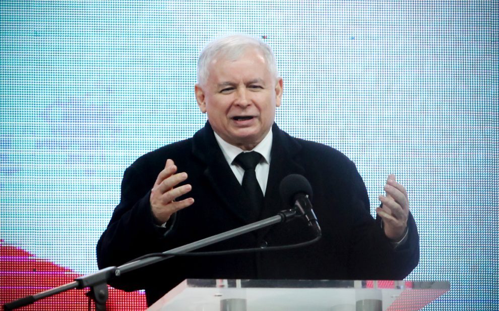 Kaczyński nadal w korkociągu. Tygodniowy przegląd sondaży