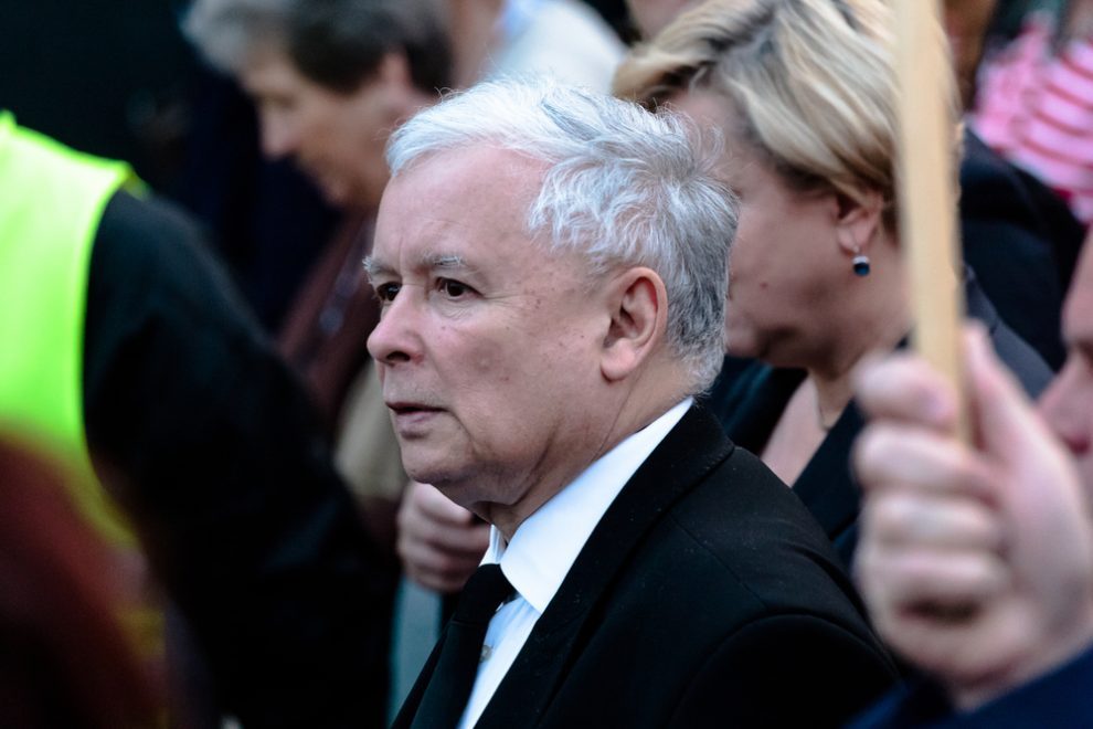 PiS wstrzymuje strategiczną decyzję prezesa. Jarosław Kaczyński stracił kontrolę nad partią?