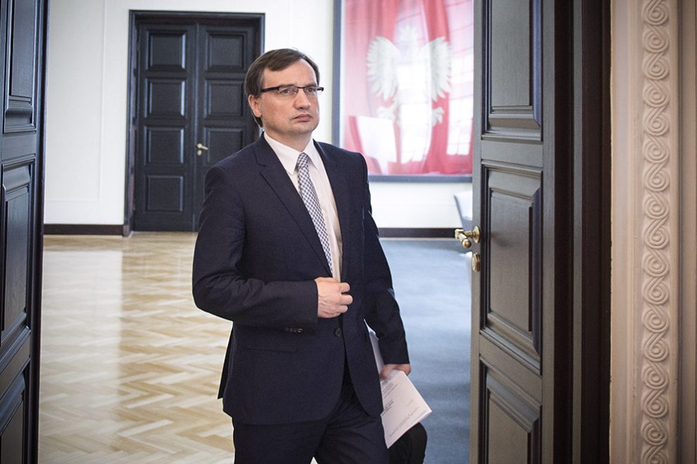 Ujawnili brudy władzy, dziś są ścigani. Dziennikarze na celowniku PiS