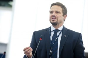 Rafał Trzaskowski koncertowo obnaża absurd pisowskiej narracji o sukcesie. Ten wpis podbija Internet