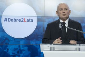 Kaczyński może odejść. Tygodniowy przegląd sondaży