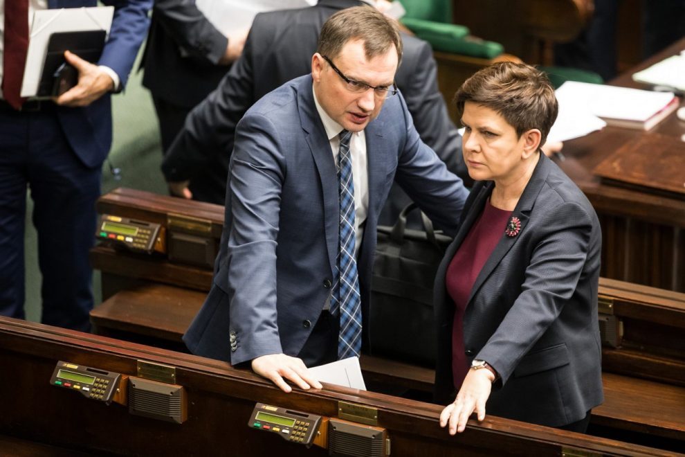 Zbigniew Ziobro ma nie lada problem. Takich komplikacji w przejmowaniu sądów się nie spodziewał