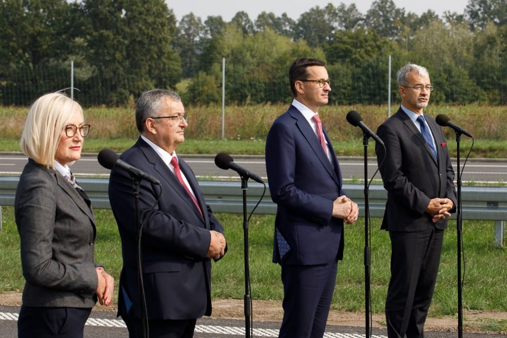 Dodatkowe miliony na drogi lokalne? Demaskujemy ordynarne oszustwo Morawieckiego