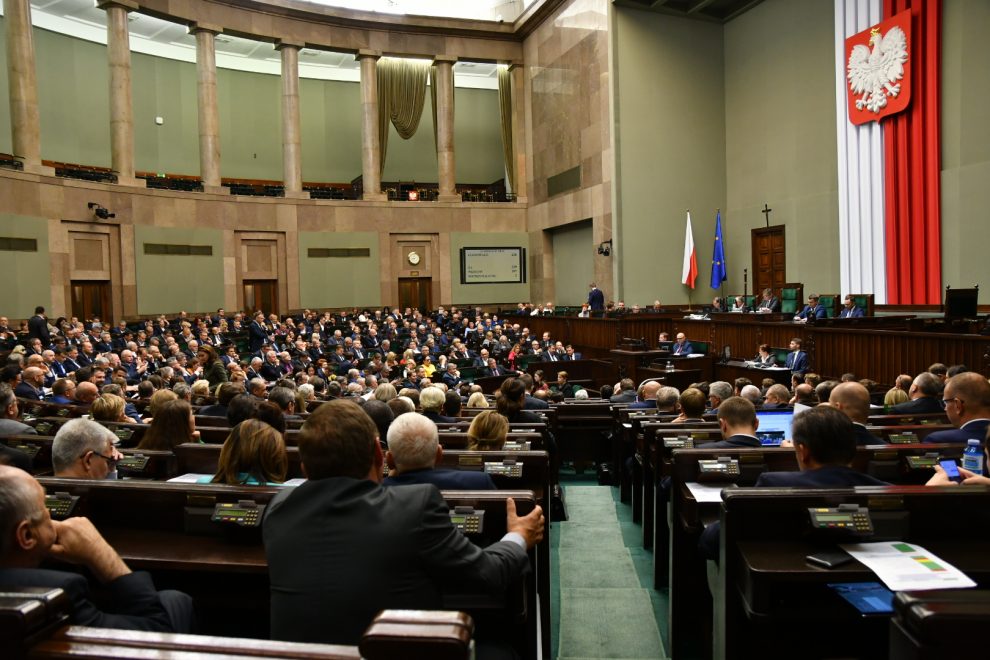 Dwie twarze obozu władzy. PiS na każdym kroku ordynarnie okłamuje własnych wyborców